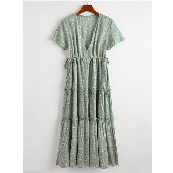 Boho Deep V White Floral Dress - Picture 13 of 15